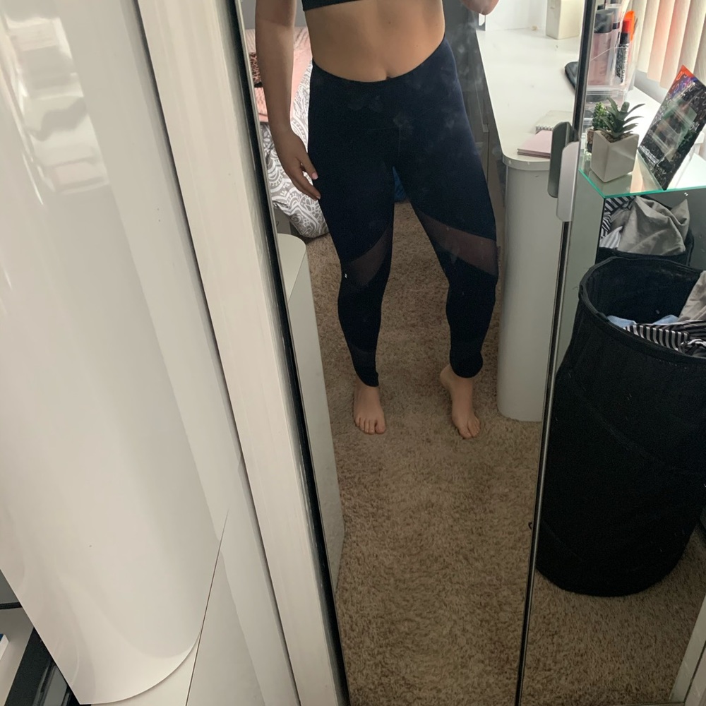 Victoria Secret Leggings - Picture 2 of 4
